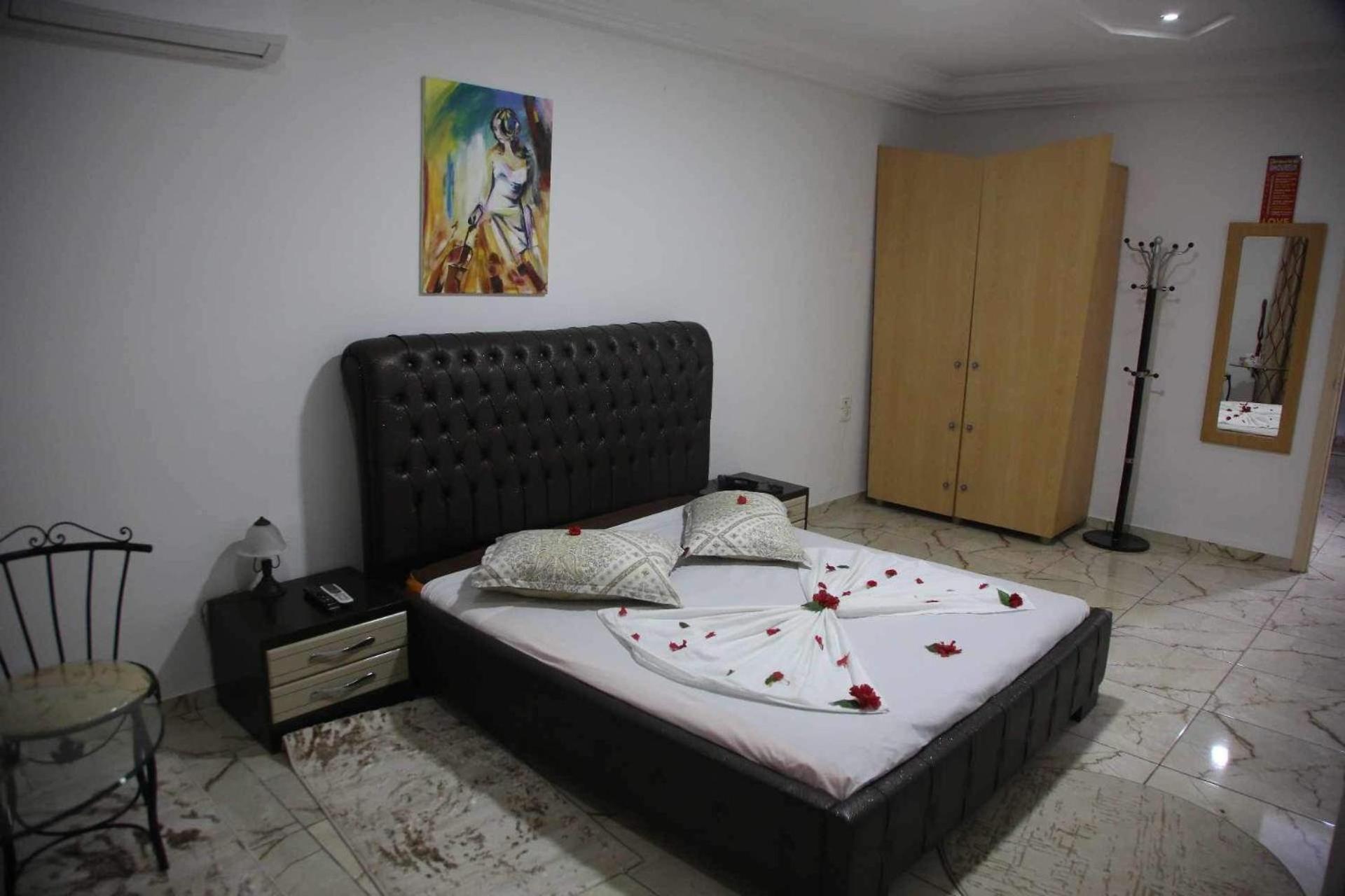ספקס Hotel Amine מראה חיצוני תמונה